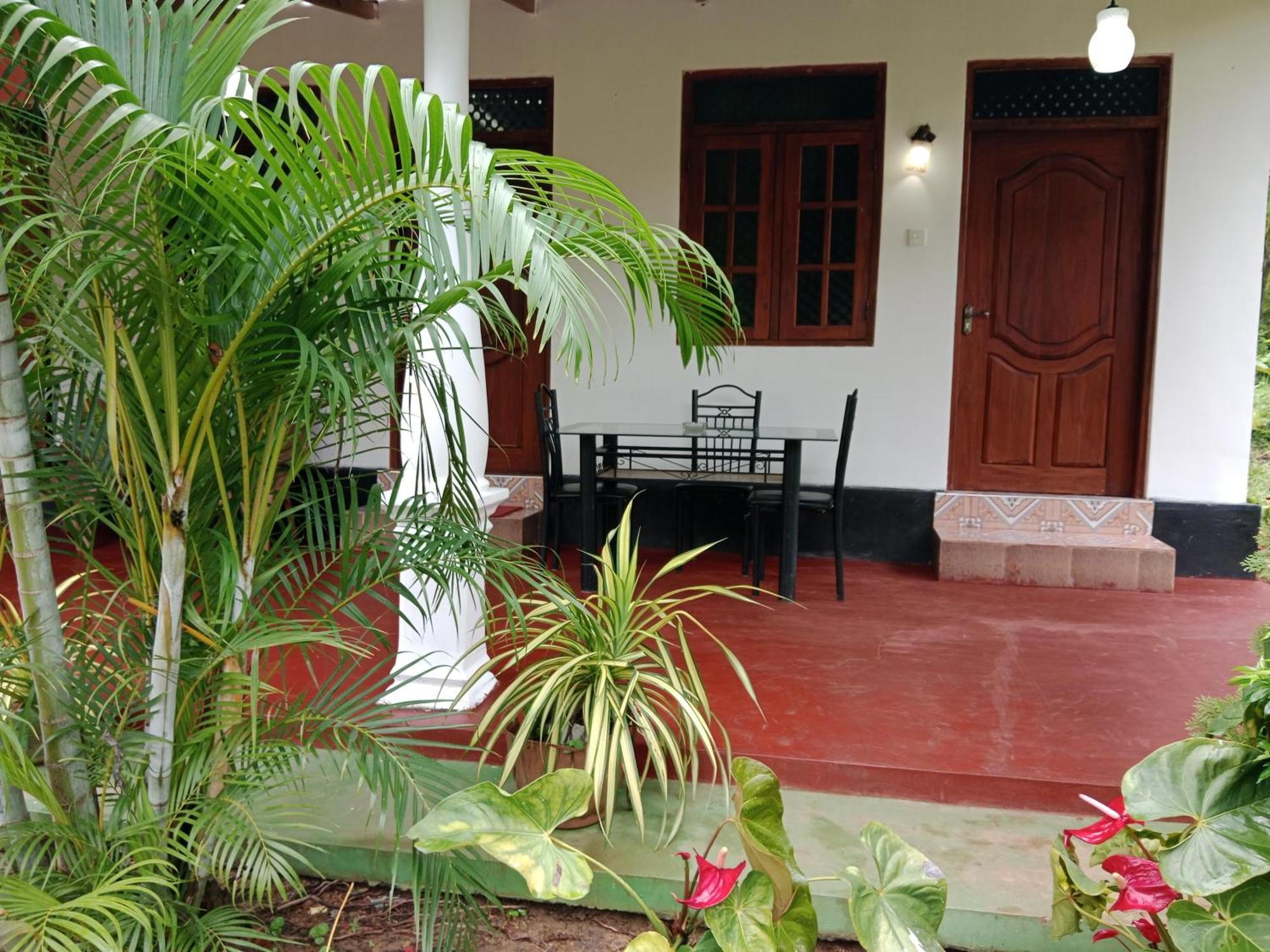 Chanaka Holiday Inn Sigiriya Buitenkant foto